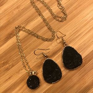 Faux obsidian earrings and necklace set